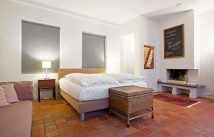 Ground floor Jordaan Apartment-1